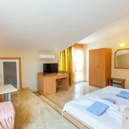 Family Studio In Dafinka Xz * Burgas